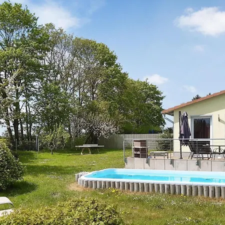 Holiday home Cozy Home In Behrenhoff-Neu Dargel,